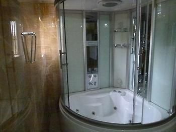 Crystal Rose Hostel Kumasi Dış mekan fotoğraf