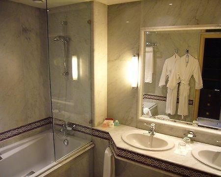 Crystal Rose Hostel Kumasi Dış mekan fotoğraf